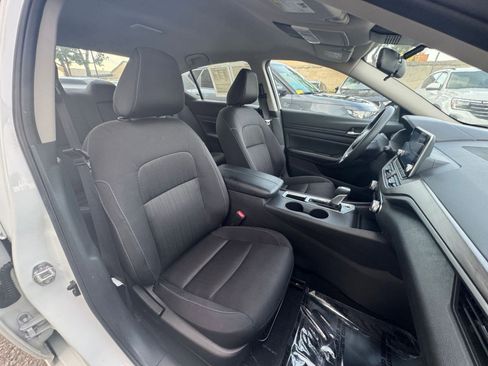 Used 2025 Nissan Altima 2.5 SV image 37