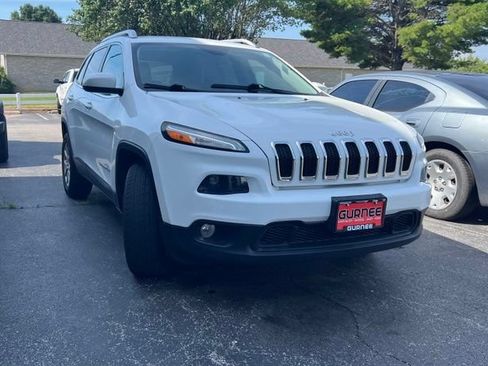 Used 2015 Jeep Cherokee Latitude AWD/4WD image 3