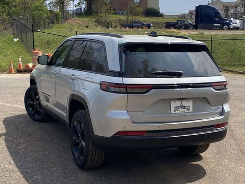New 2026 Jeep Grand Cherokee Limited w/ Limited Altitude Package RWD image 4
