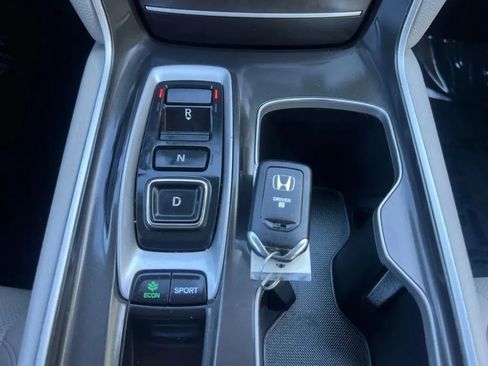 Used 2018 Honda Accord EX-L image 40