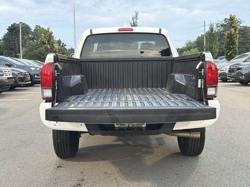 Used 2020 Toyota Tacoma SR RWD image 13