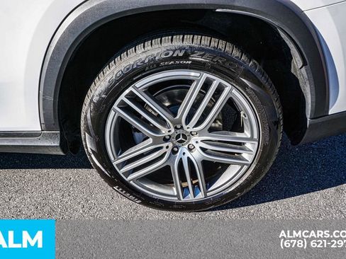 Used 2025 Mercedes-Benz GLS 450 4MATIC image 17