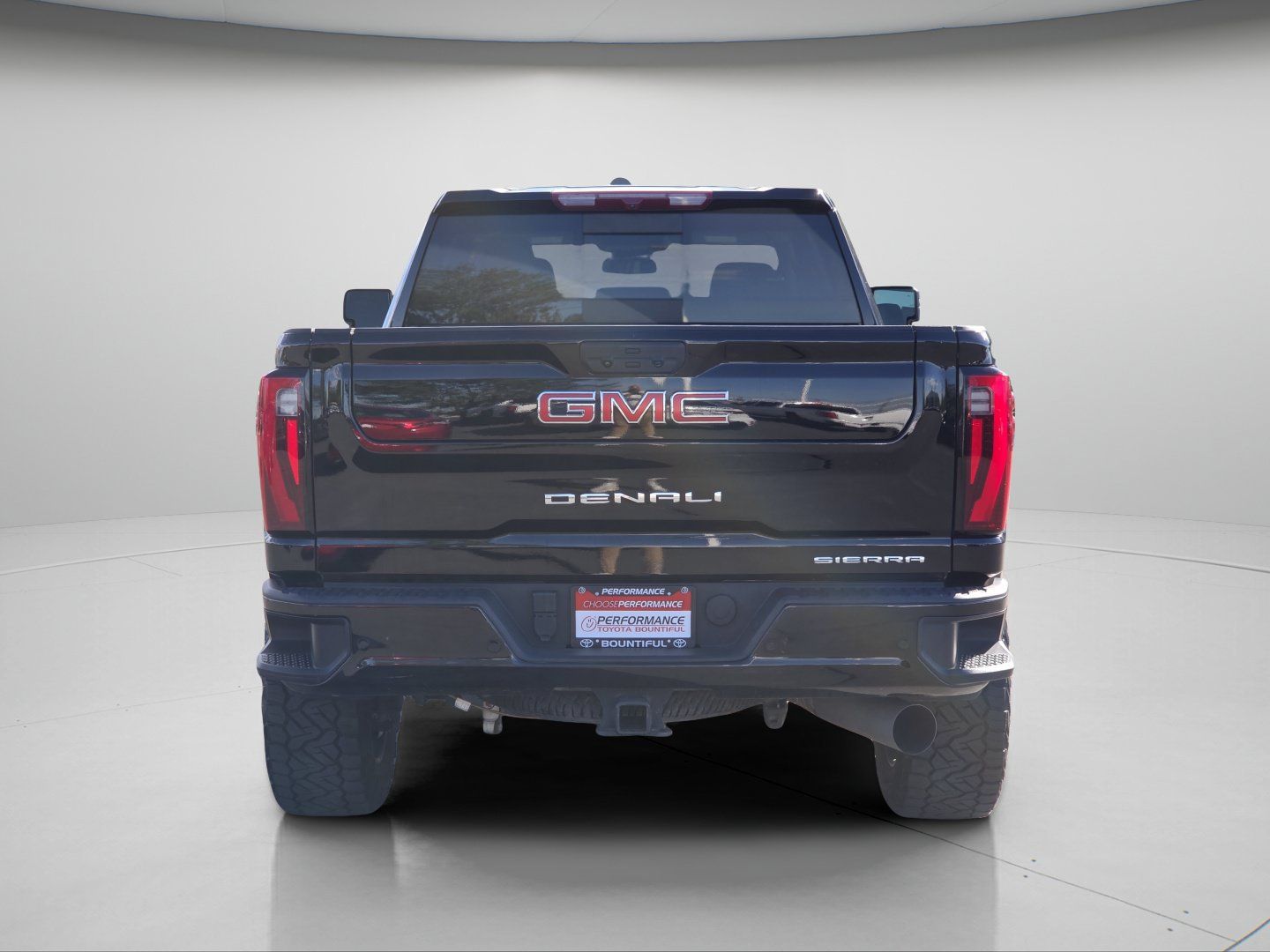 Used 2024 GMC Sierra 2500 Denali AWD/4WD image 25