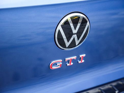 New 2026 Volkswagen GTI SE image 10