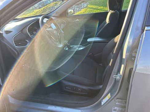 Used 2024 Chevrolet Malibu LT image 9