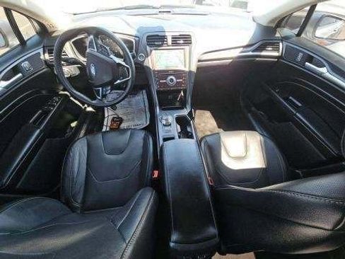 Used 2020 Ford Fusion Titanium AWD/4WD image 7