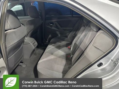 Used 2011 Toyota Camry LE FWD image 15