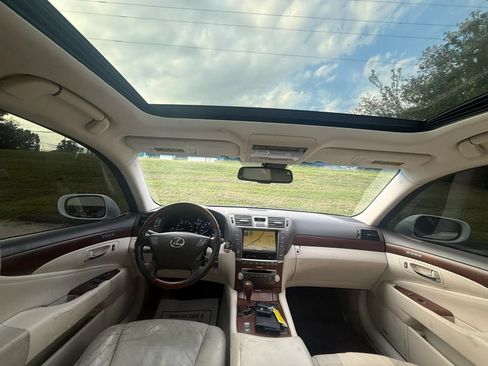 Used 2010 Lexus LS 460 RWD image 9