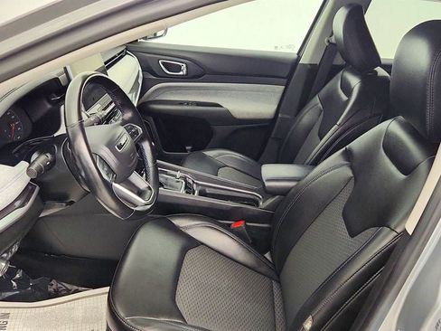 Used 2022 Jeep Compass Latitude w/ Sun and Sound Group AWD/4WD image 21