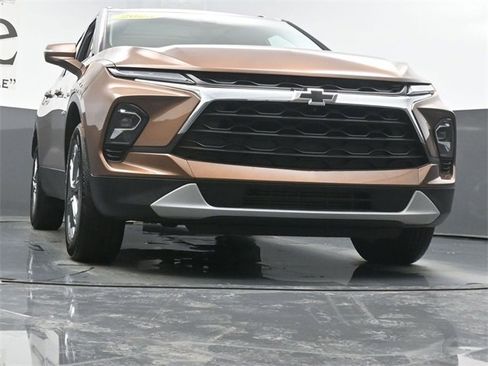 Used 2023 Chevrolet Blazer LT w/ Sound & Technology Package image 3