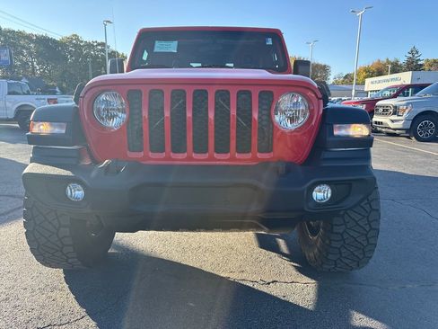 Used 2020 Jeep Gladiator Sport w/ Quick Order Package 24S image 3