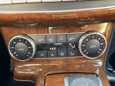 Used 2016 Mercedes-Benz G 63 AMG 4MATIC image 35