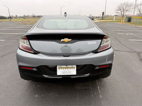 Used 2018 Chevrolet Volt LT w/ Comfort Package image 5