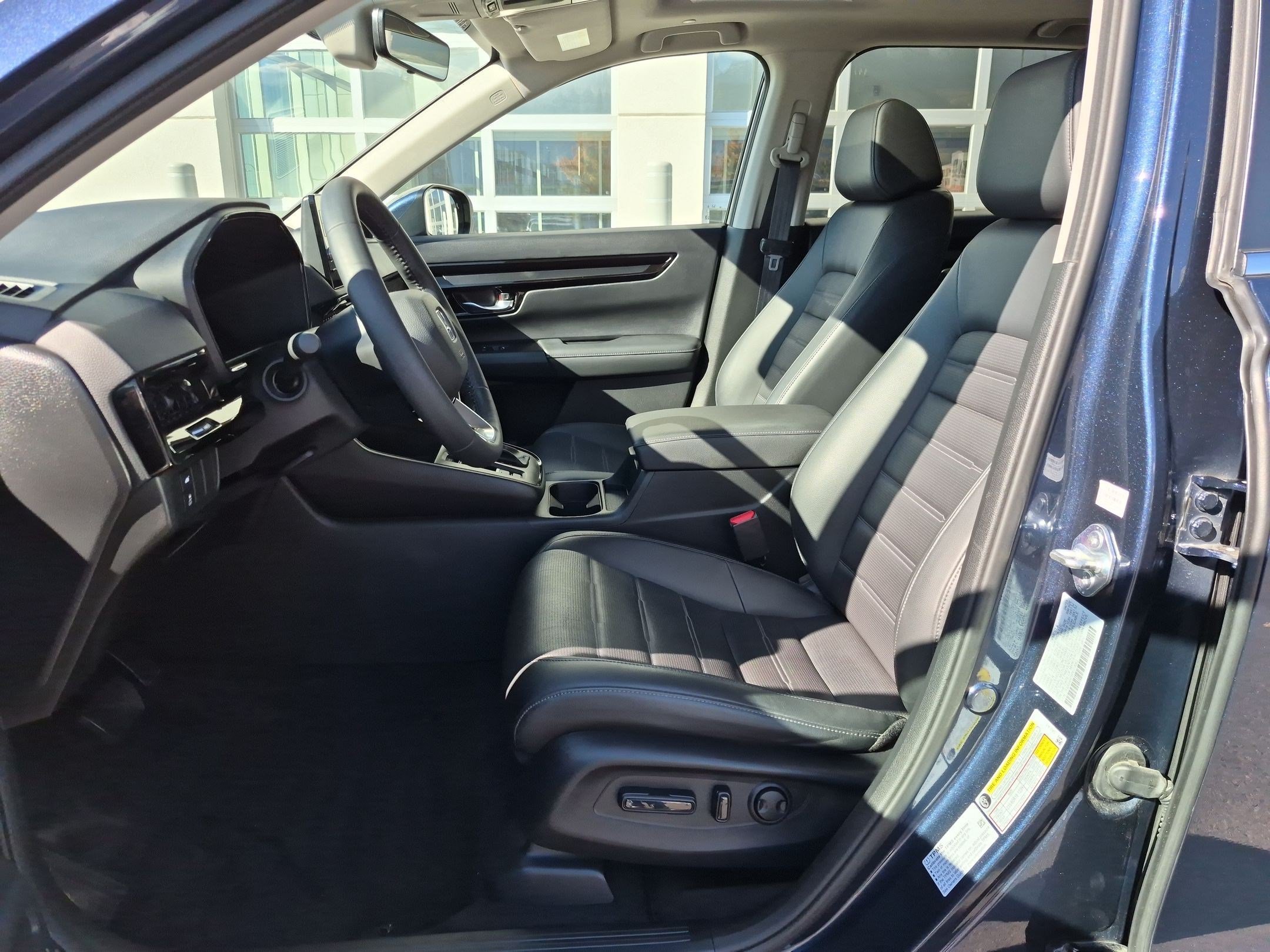 Used 2023 Honda CR-V EX-L image 18