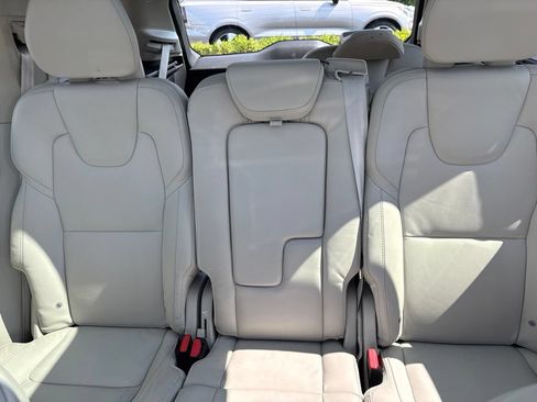 Certified 2024 Volvo XC90 B6 Ultimate w/ Lounge Package AWD/4WD image 29