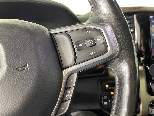 Used 2019 RAM 1500 Laramie AWD/4WD image 9