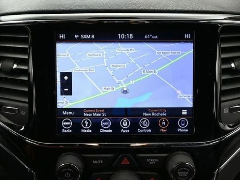 Used 2019 Jeep Grand Cherokee Limited image 25