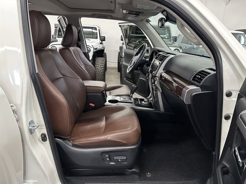 Used 2020 Toyota 4Runner Limited AWD/4WD image 14