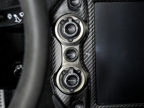 Used 2018 McLaren 720S RWD image 32