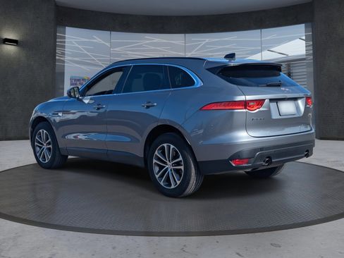Used 2020 Jaguar F-PACE Premium image 4