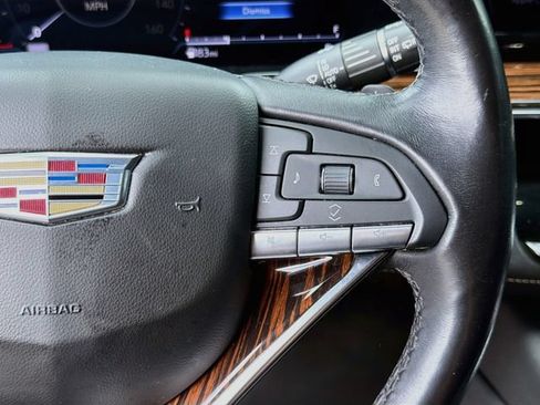 Used 2022 Cadillac Escalade Luxury RWD image 39