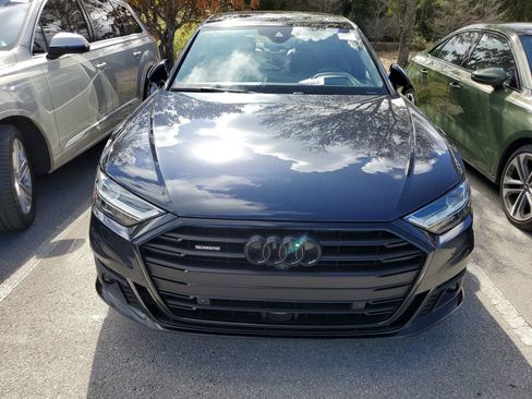 Used 2021 Audi A8 L 4.0T image 2
