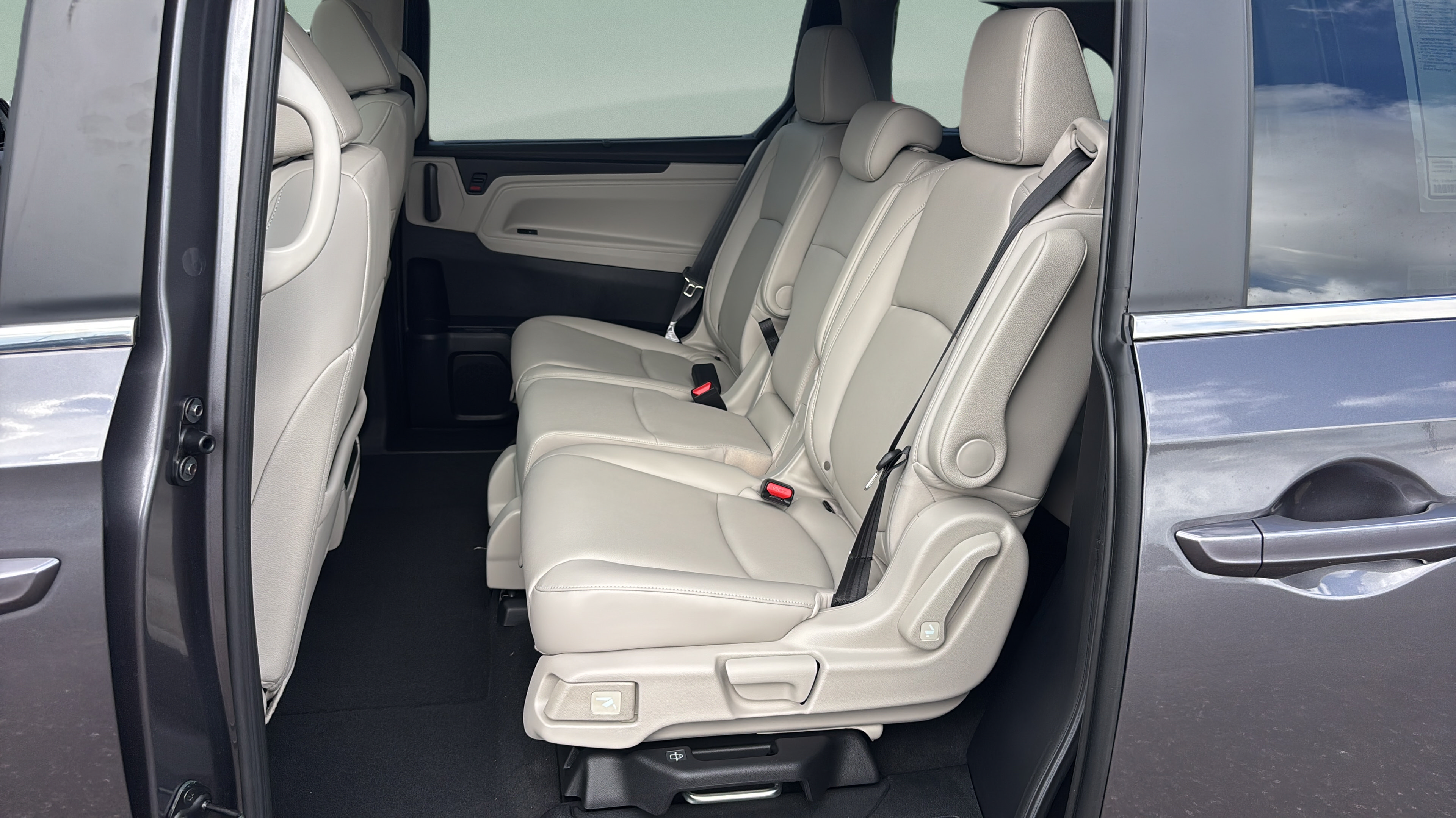 New 2027 Honda Odyssey EX-L image 11