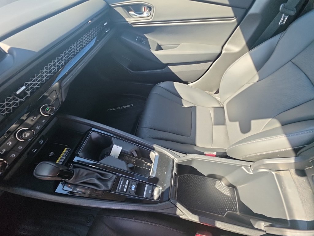 Used 2025 Honda Accord EX-L image 24