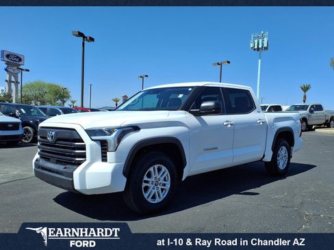 Used 2022 Toyota Tundra SR5 w/ SR5 Premium Package RWD image 1
