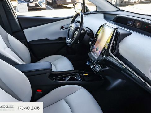 Used 2020 Toyota Prius Prime XLE FWD image 12