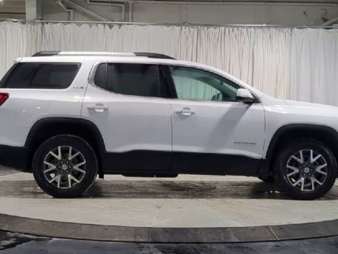 Used 2023 GMC Acadia SLE w/ Driver Convenience Package image 9