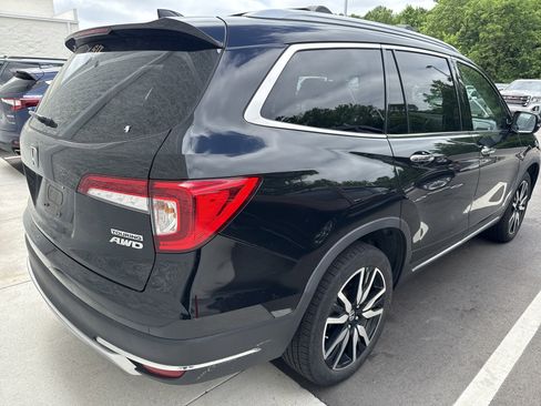Used 2019 Honda Pilot Touring image 8