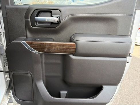 Used 2021 GMC Sierra 1500 SLE w/ X31 Off-Road Package image 12