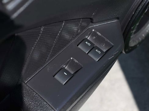 Used 2013 Ford Mustang GT RWD image 38