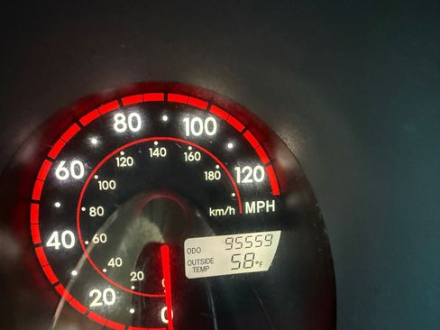 Used 2008 Toyota Matrix XR image 12