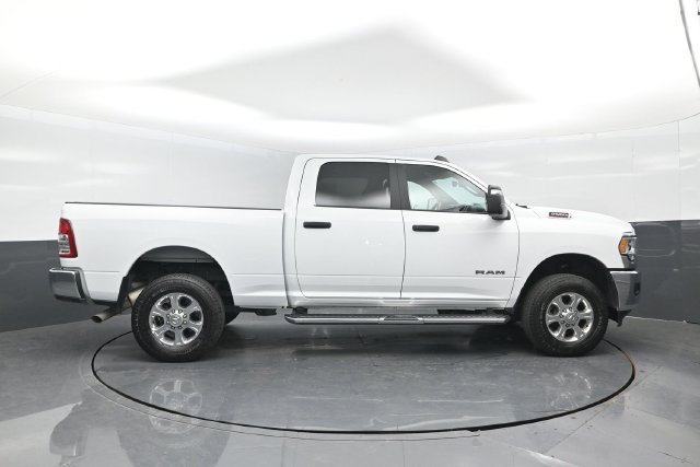 Used 2024 RAM 2500 Big Horn AWD/4WD image 3