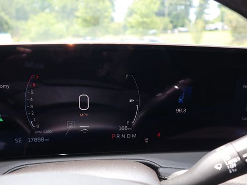 Used 2025 Cadillac XT4 Premium Luxury image 36