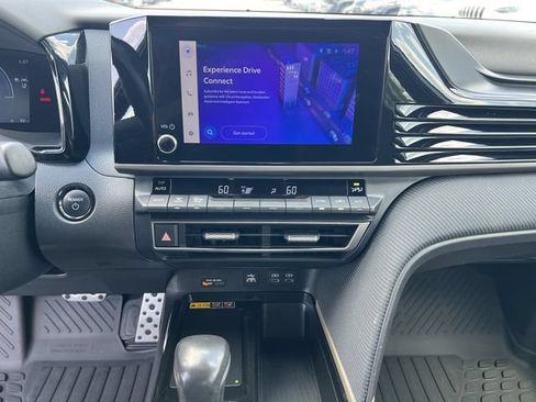 Used 2025 Toyota Camry SE FWD image 21