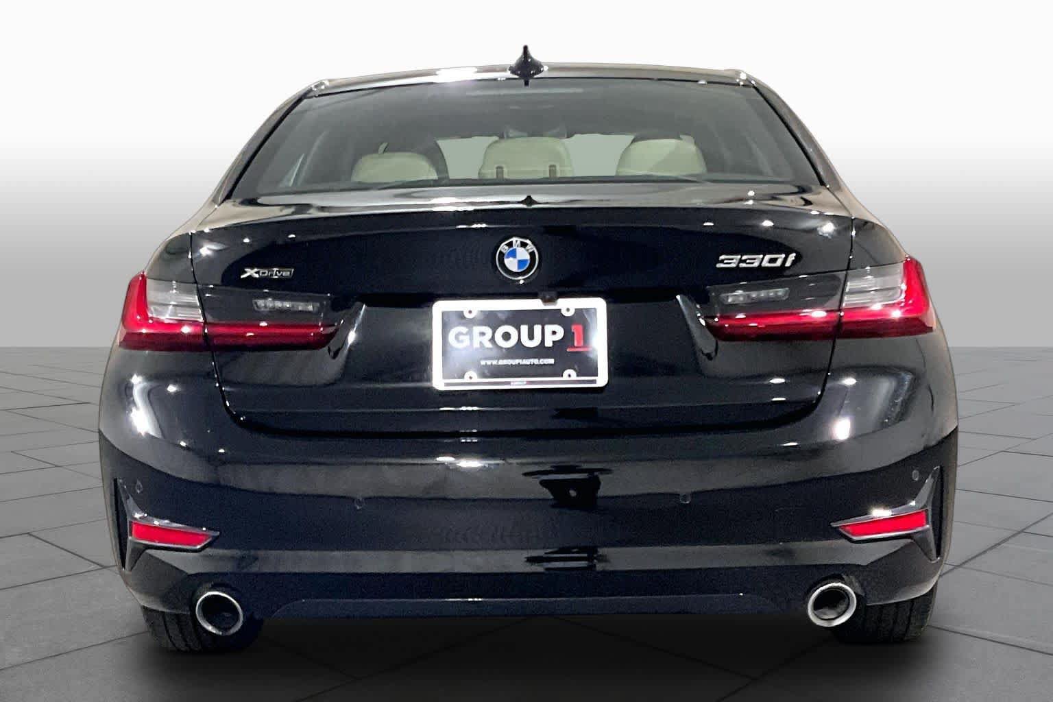 Used 2022 BMW 330i xDrive Sedan w/ Driving Assistance Package AWD/4WD image 4
