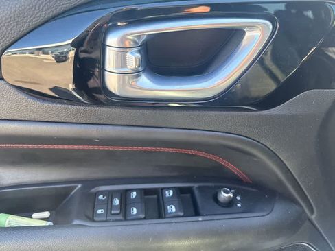 Used 2022 Jeep Compass Trailhawk w/ Trailhawk Convenience Group image 11