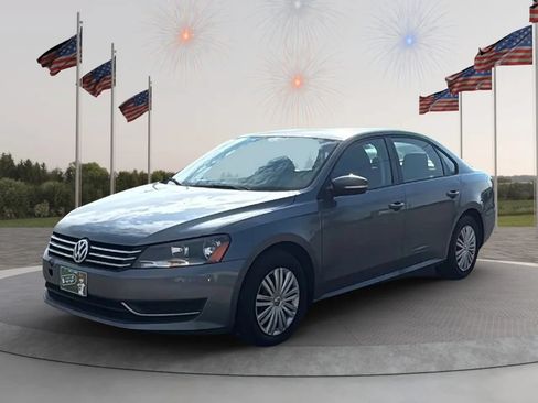 Used 2014 Volkswagen Passat 1.8T S FWD image 3