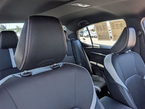 Used 2025 Toyota Camry SE FWD image 3