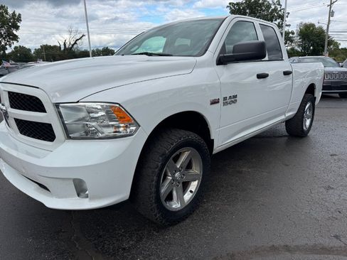 Used 2018 RAM 1500 Express AWD/4WD image 9