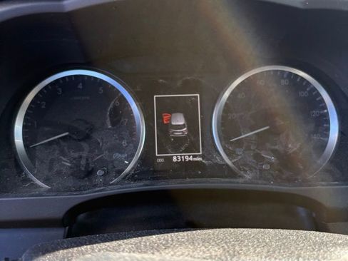 Used 2017 Toyota Highlander LE image 10