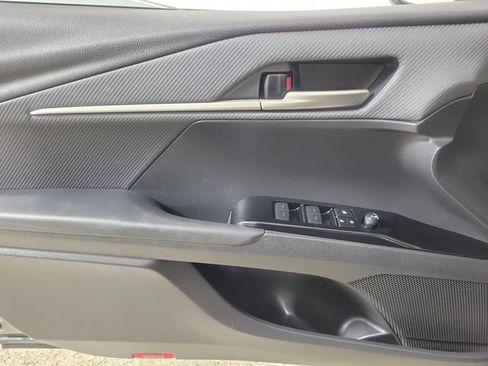 Used 2025 Toyota Camry SE w/ Convenience Package FWD image 21