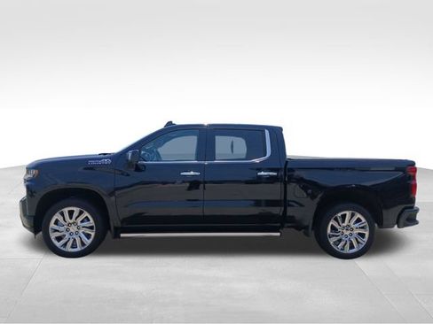 Used 2019 Chevrolet Silverado 1500 High Country w/ High Country Premium Package AWD/4WD image 2
