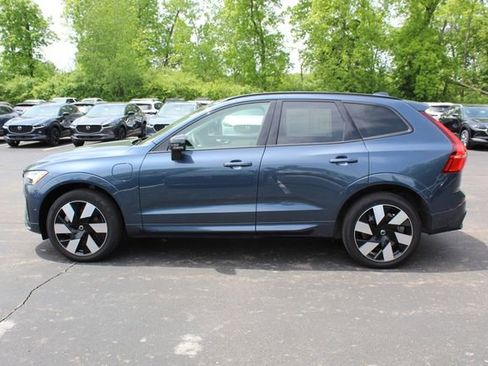 Used 2024 Volvo XC60 T8 Plus w/ Climate Package AWD/4WD image 9