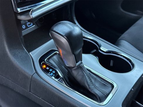 Used 2020 Jeep Grand Cherokee Altitude image 27