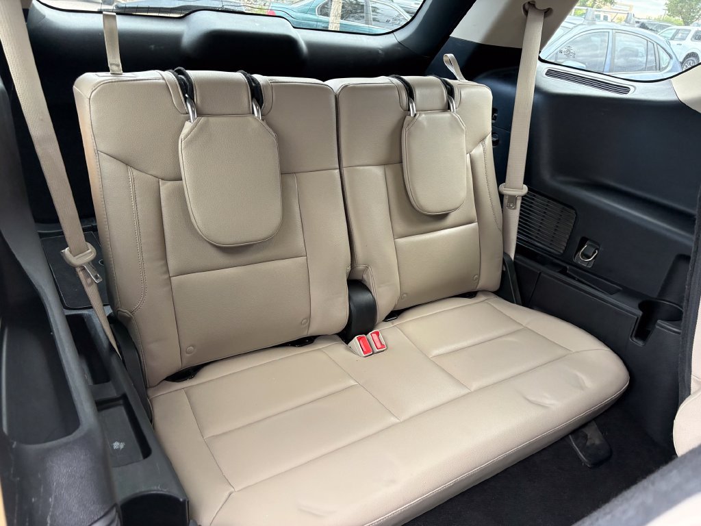 Used 2020 Ford Explorer XLT w/ Equipment Group 202A AWD/4WD image 29