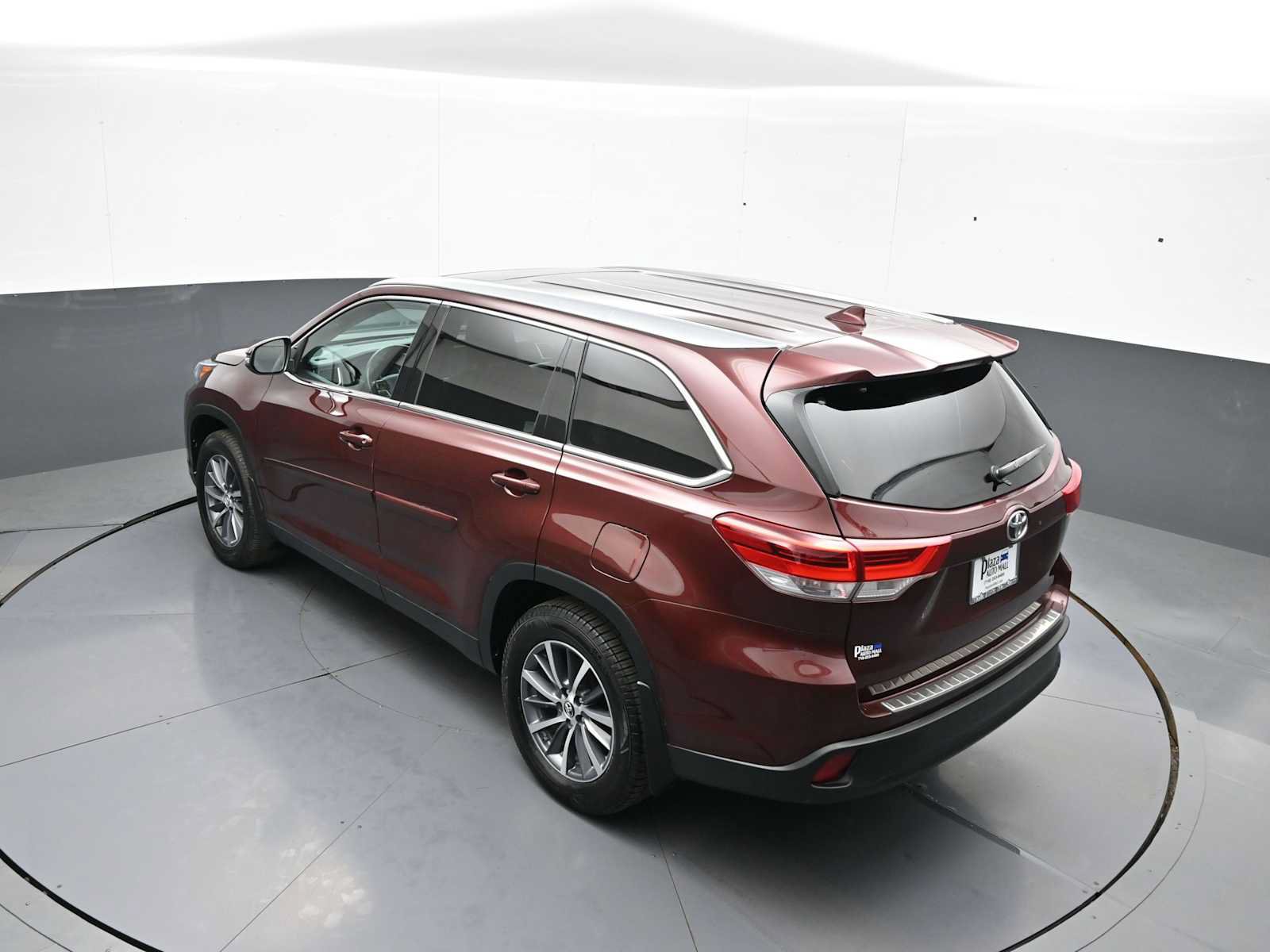 Used 2019 Toyota Highlander XLE w/ Protection Package #3 AWD/4WD image 41